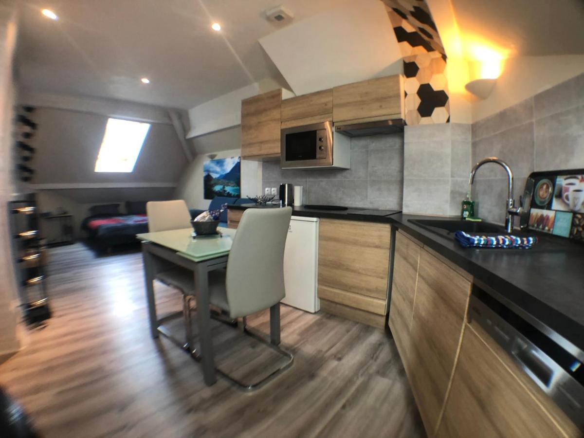 דיון Au Bord Du Lac D'Annecy, Logement Type Loft, Dans Residence Avec Plage Et Ponton Privee מראה חיצוני תמונה