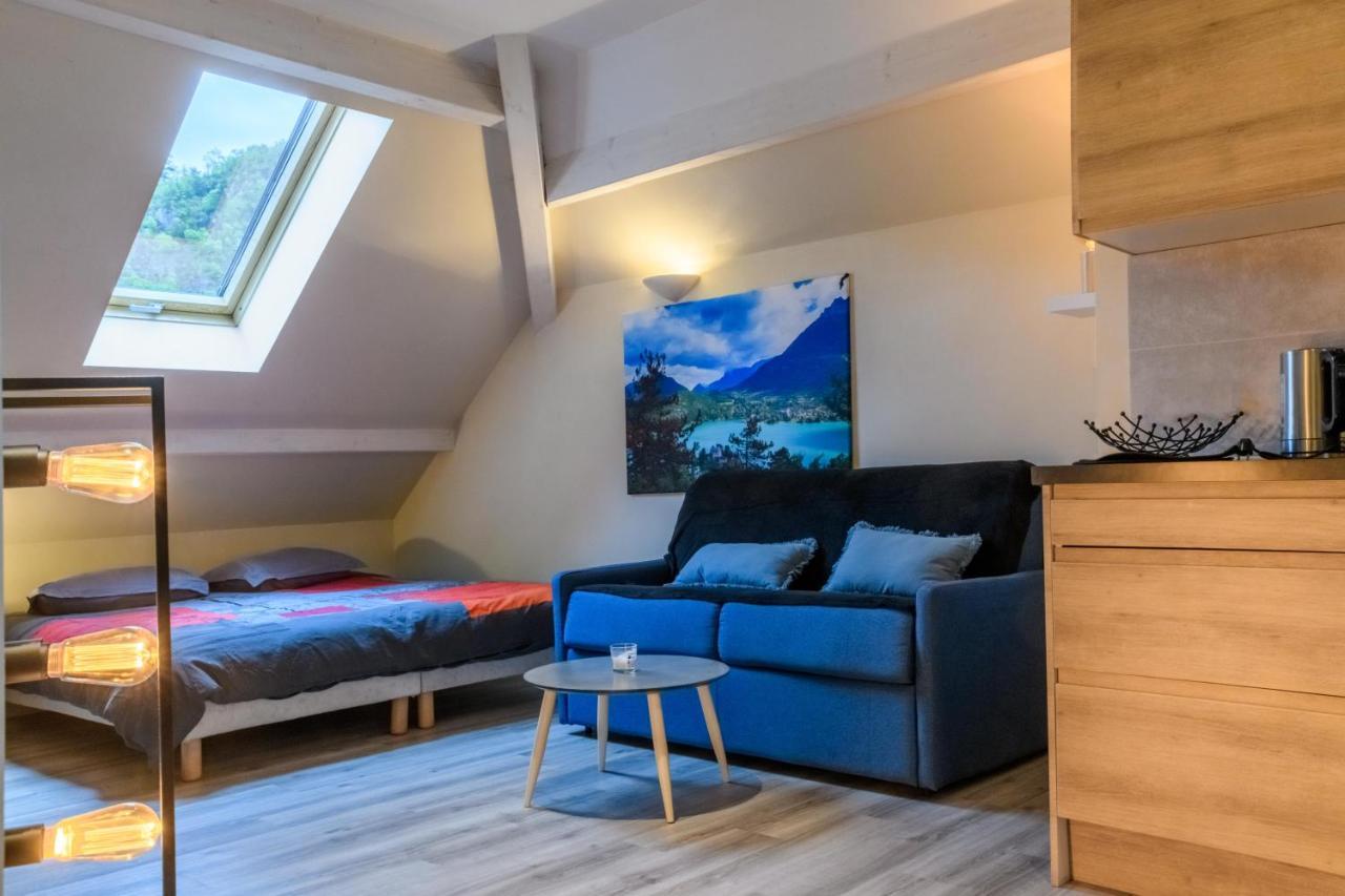 דיון Au Bord Du Lac D'Annecy, Logement Type Loft, Dans Residence Avec Plage Et Ponton Privee מראה חיצוני תמונה