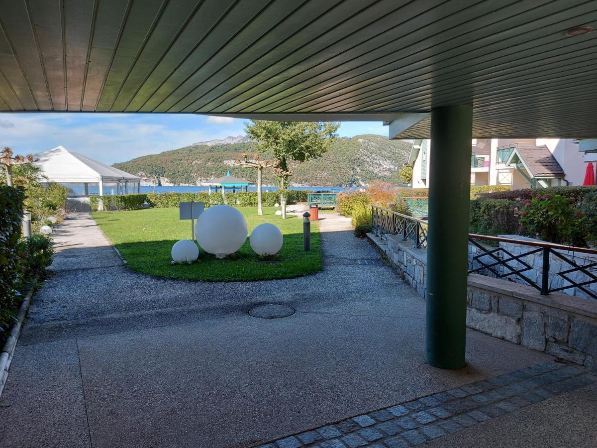 דיון Au Bord Du Lac D'Annecy, Logement Type Loft, Dans Residence Avec Plage Et Ponton Privee מראה חיצוני תמונה
